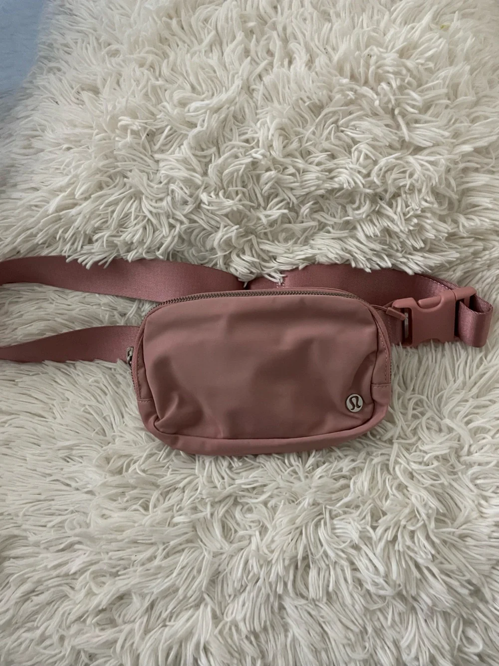 Lululemon everywhere belt bag - Picture 2 of 4